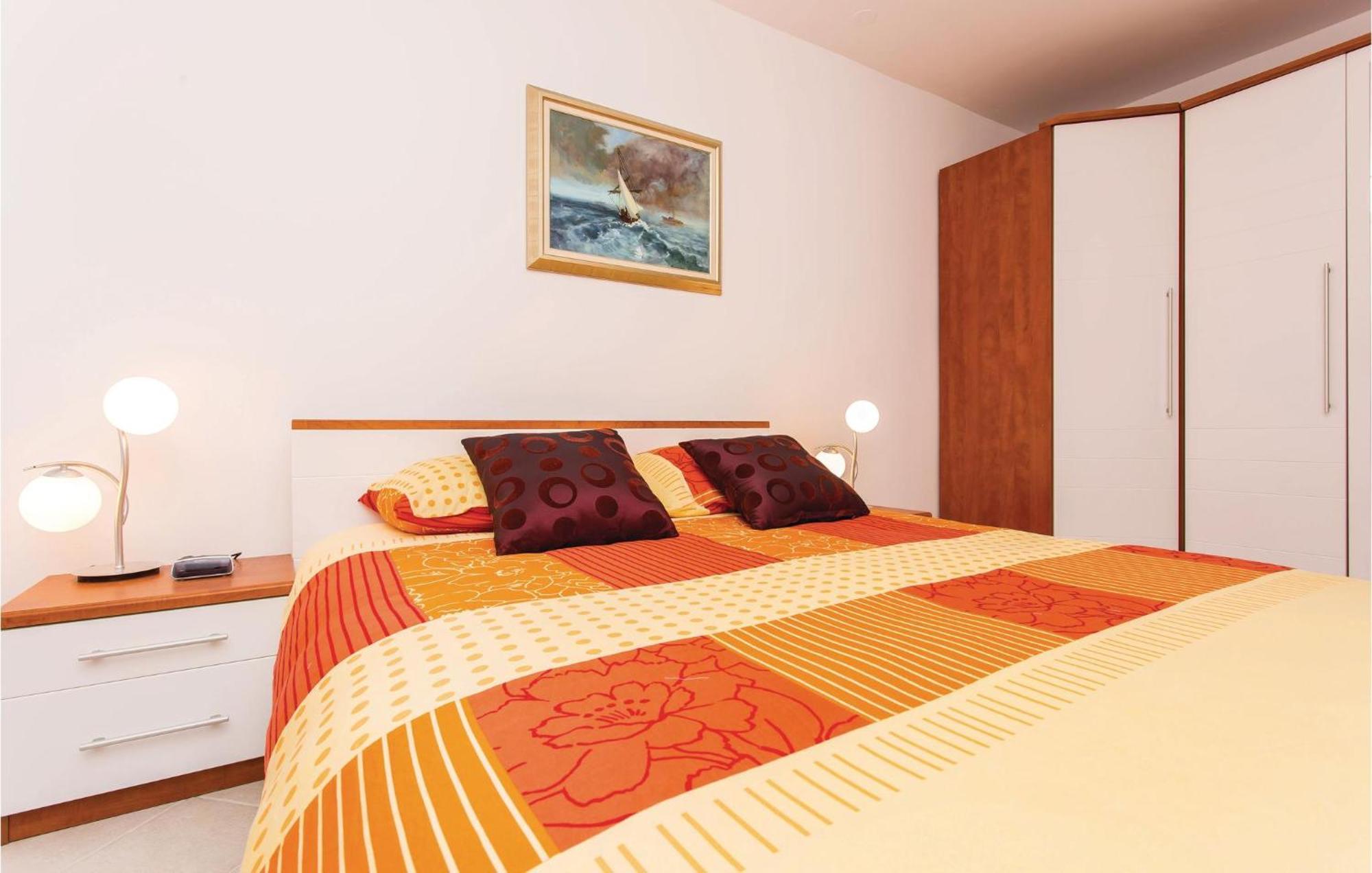Amazing Apartment In Njivice With Wifi Zewnętrze zdjęcie